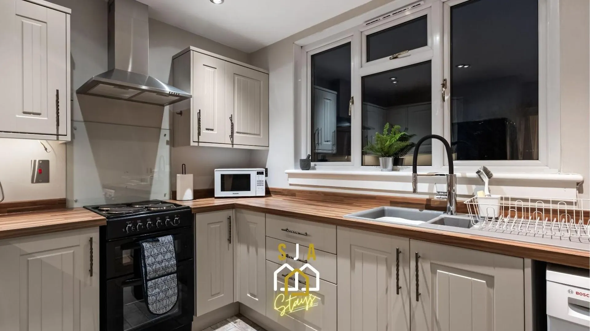 Holburn Road Retreat - Sja Stays - 1 Bed Apartment أبردين